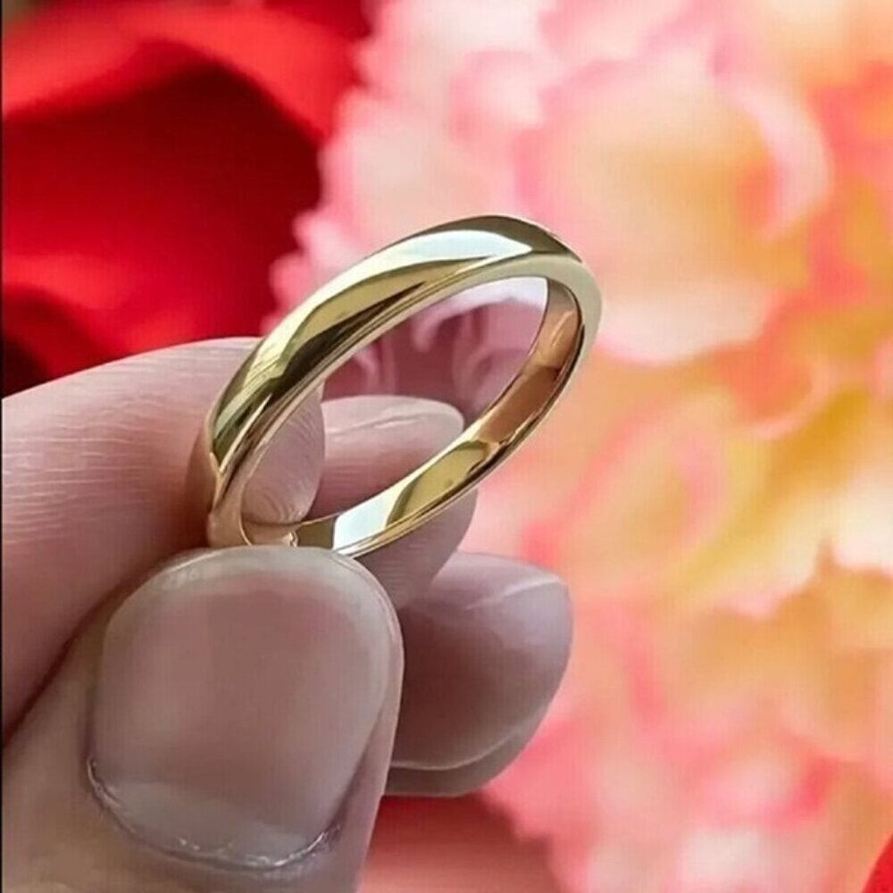 Gold Tungsten Ring Size 7 - Picture 2 of 4